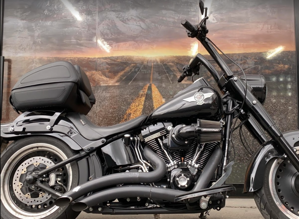 Custom motorcycle finish by Tha Bike Hubb